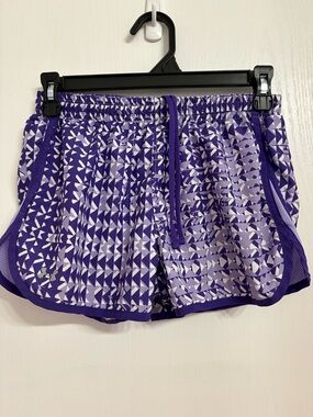 Under Armour White and Purple HeatGear Semi-Fitted Athletic Shorts Girls Small